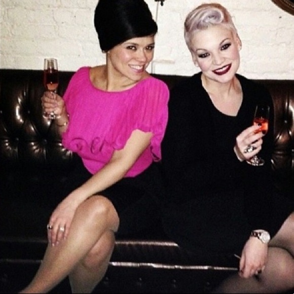 BADGLEY MISCHKA ruffle pink rear V Blouse retro overlay women’s medium blouse - Picture 10 of 10